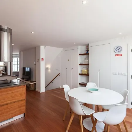 Flh Beachside Duplex Balcony Appartement Cascais